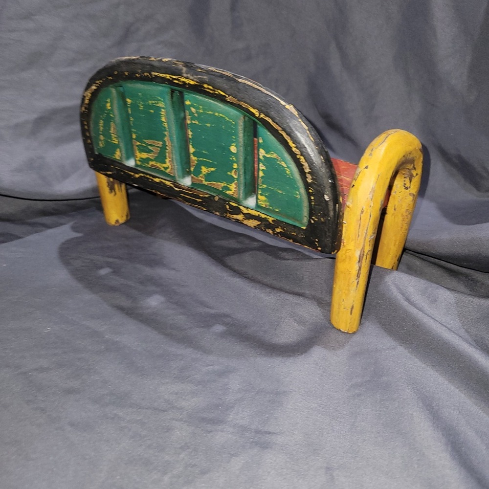 Vtg Hand Carved Folk Art Hand Painted Frog Cat Chicken Sat On A Bench Wooden - Picture 6 of 16